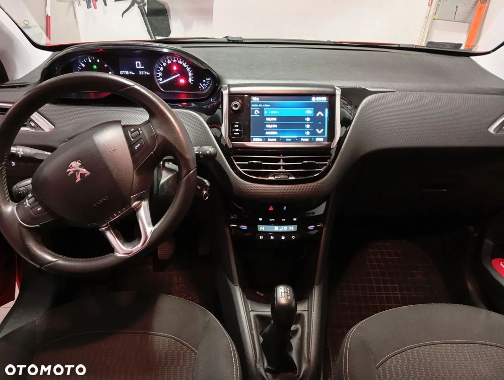 Peugeot 208 PureTech 82 Active - 14