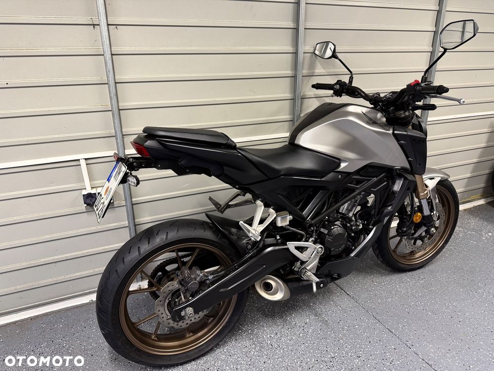 Honda CB - 4