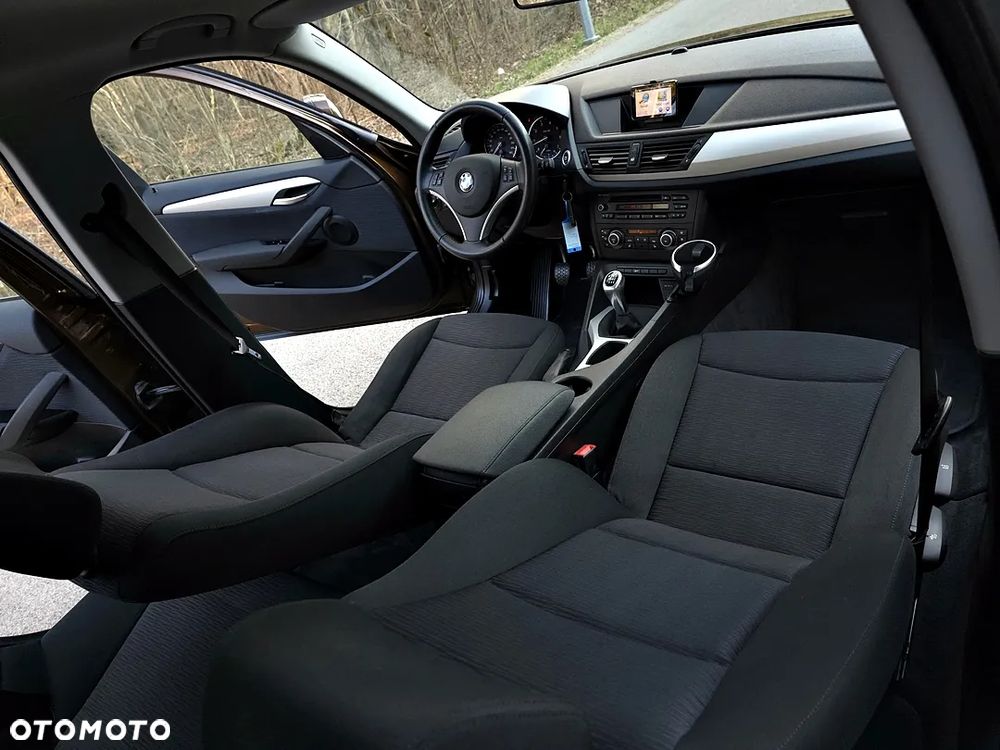 BMW X1 sDrive18i xLine - 38