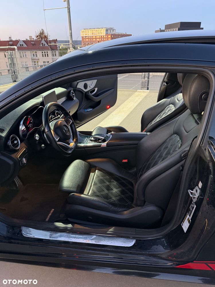 Mercedes-Benz Klasa C 300 7G-TRONIC AMG Line - 12