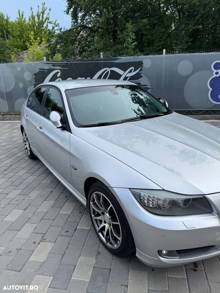 BMW Seria 3 320d - 8