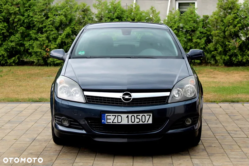 Opel Astra GTC 1.6 Edition 111 Jahre - 13