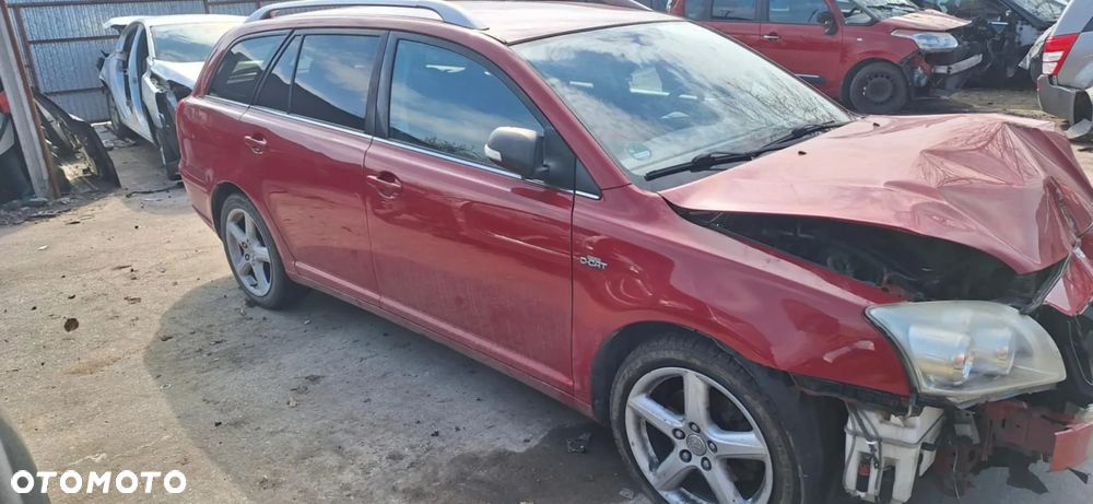 TOYOTA AVENSIS T25 2,2 D-CAT alternator - 6