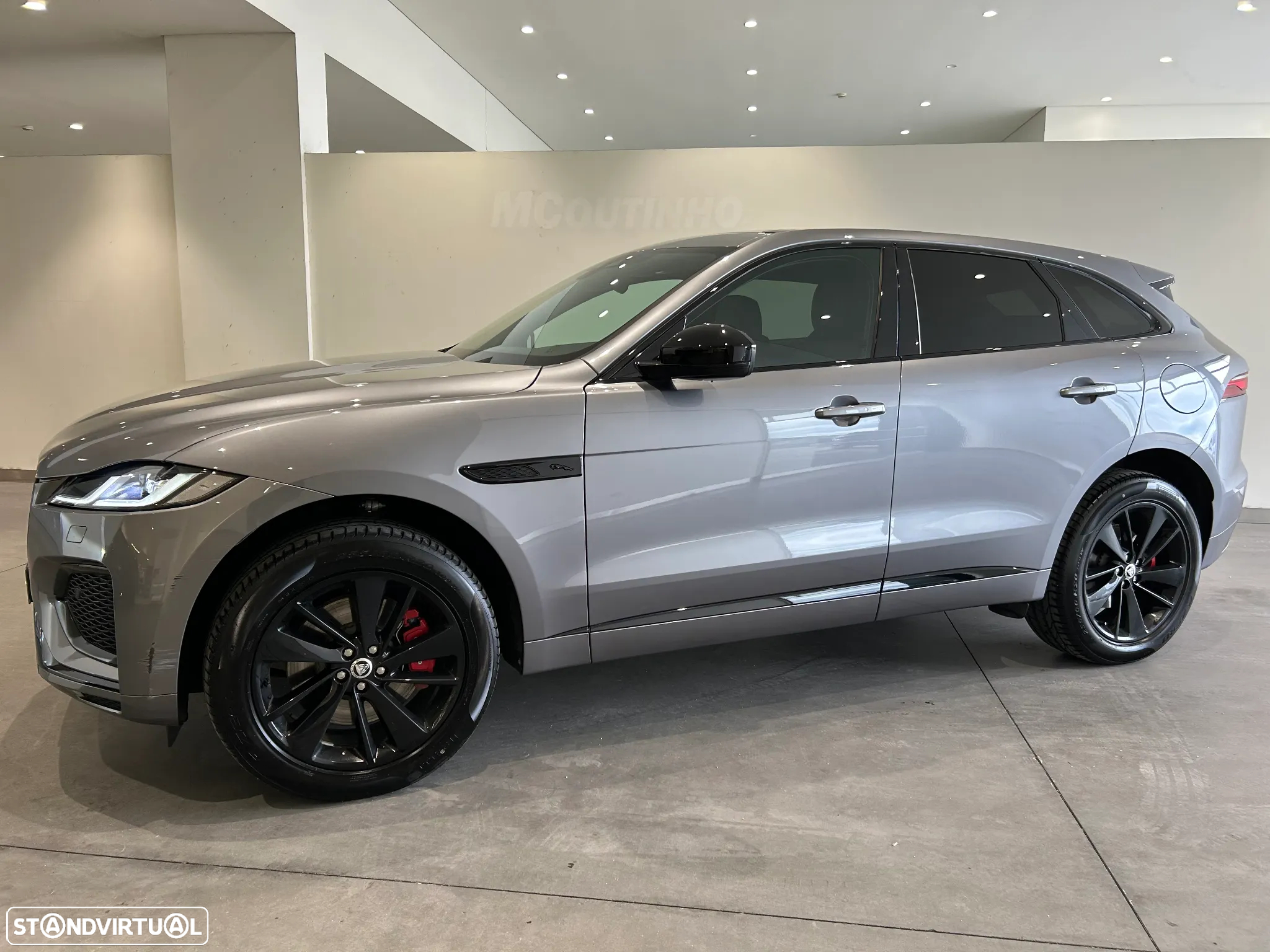 Jaguar F-Pace 2.0 P400e AWD R-Dynamic S - 2