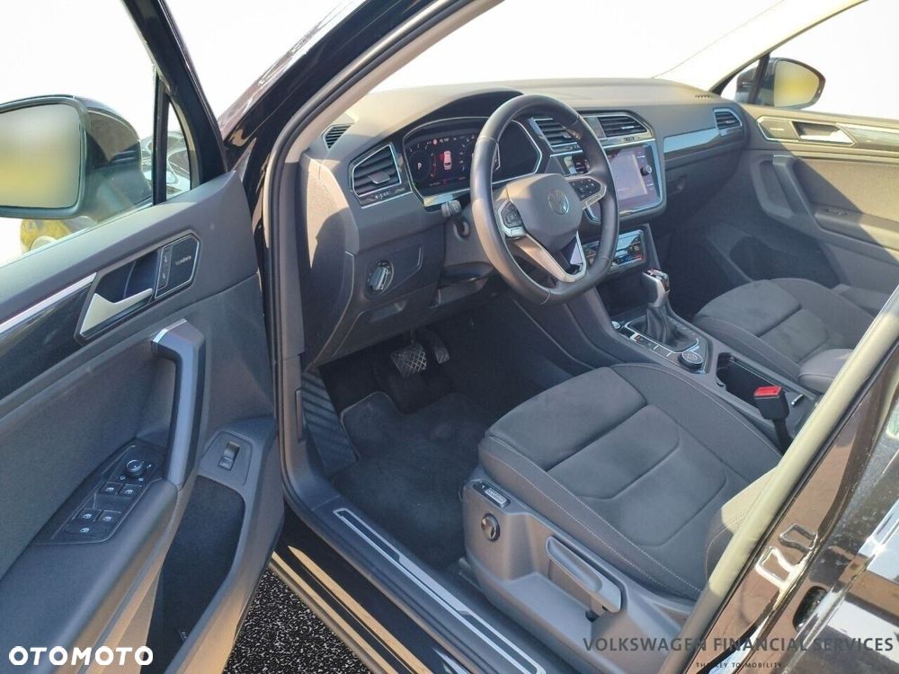 Volkswagen Tiguan - 11