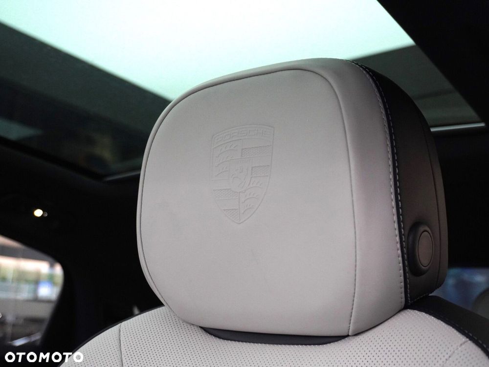 Porsche Cayenne E-Hybrid PHEV Black Edition - 26