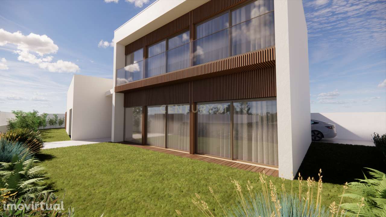 Moradia T3 Isolada com 3 suites e piscina - Grande imagem: 3/9