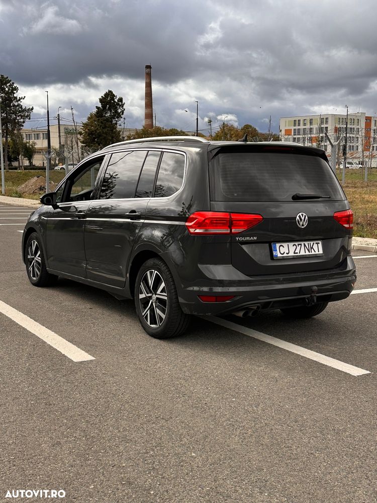Volkswagen Touran 2.0 TDI SCR DSG Highline - 4