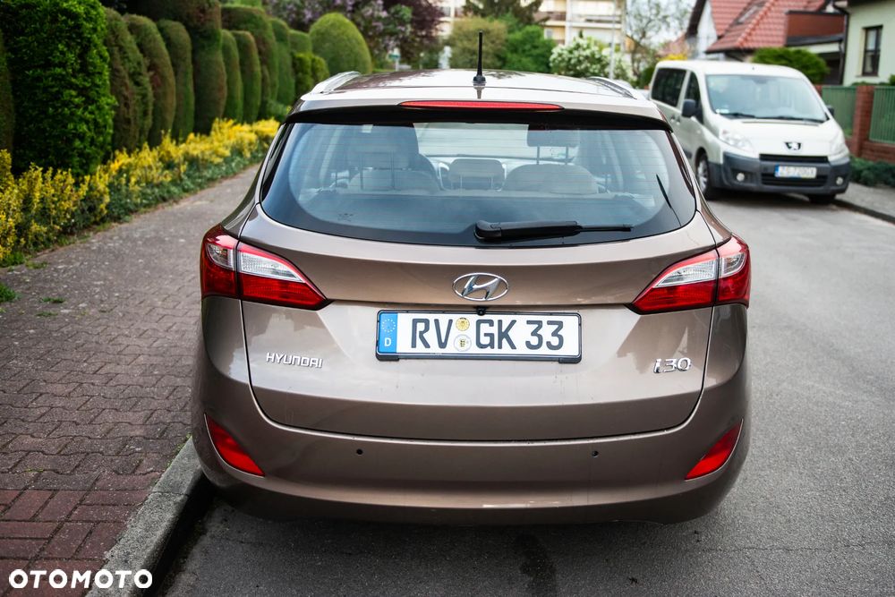 Hyundai i30 1.6 Comfort - 14