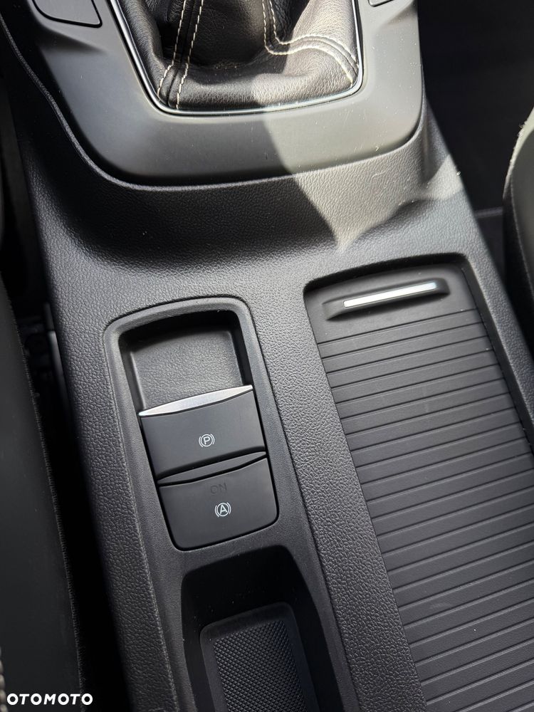 Ford Focus 2.3 EcoBoost S&S ST - 27