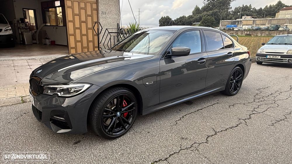 BMW 330 e Aut. M Sport - 4