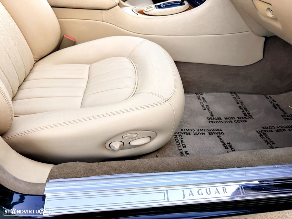 Jaguar XJ XJ8 3.2 Executive - 26