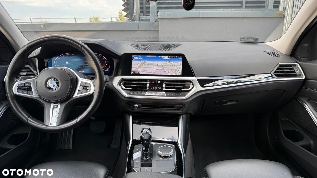BMW Seria 3 320d xDrive Sport Line - 12