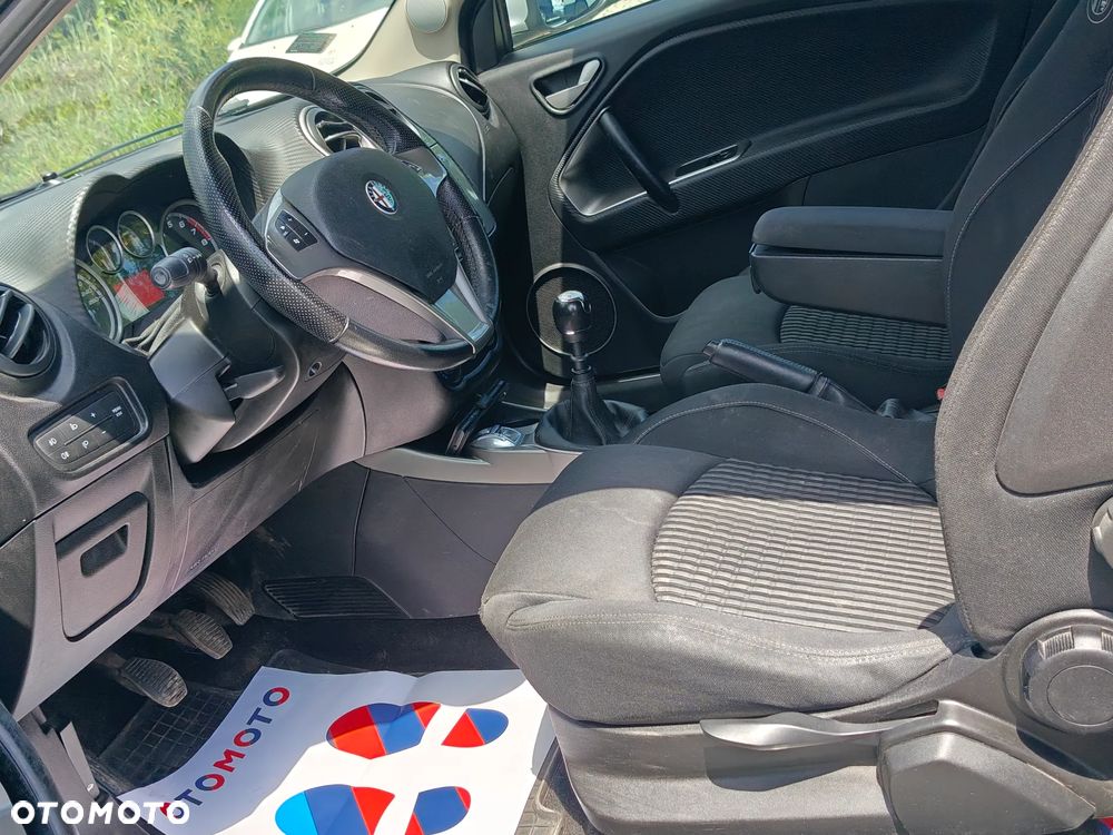 Alfa Romeo Mito 1.4 16V - 10