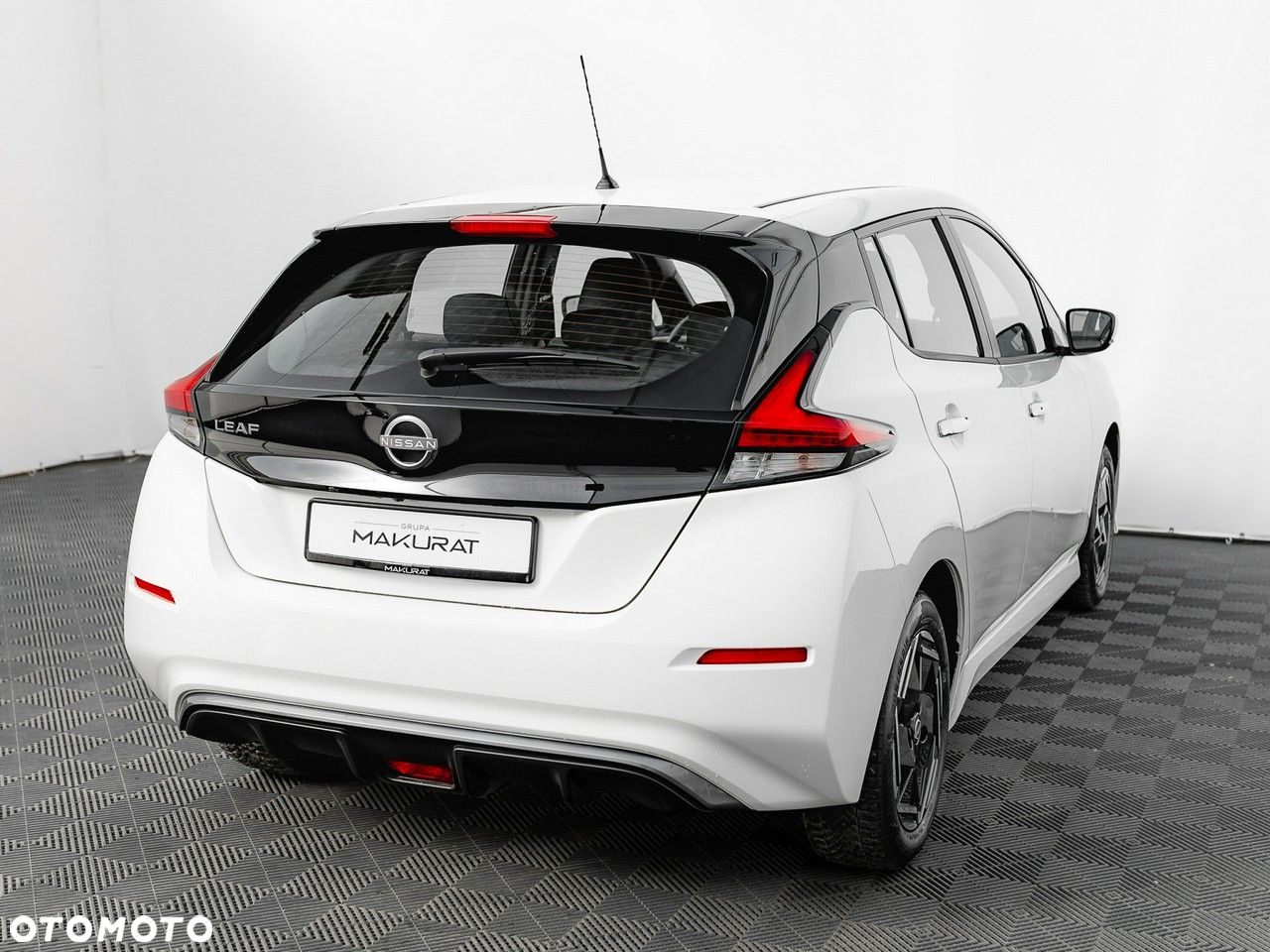 Nissan Leaf - 6