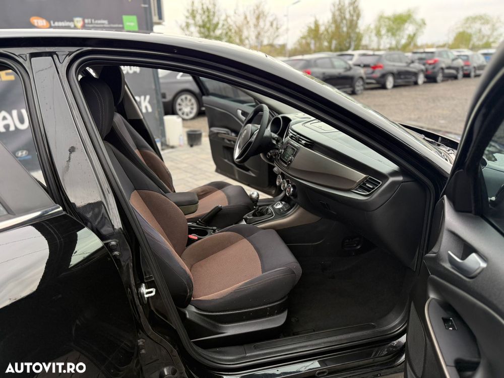 Alfa Romeo Giulia - 8