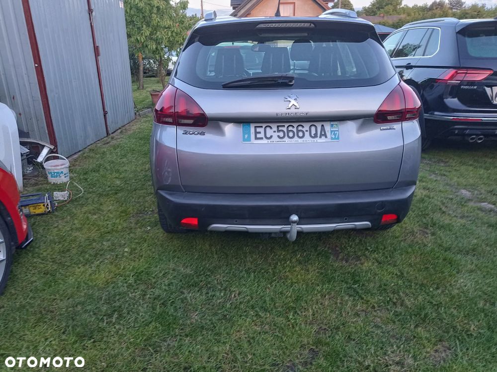 Peugeot 2008 BlueHDi 100 STOP & START Allure - 22