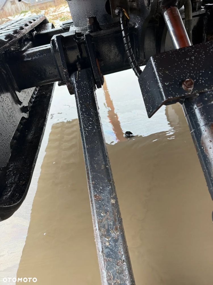 Kubota KX016-4 Koparka Gąsienicowa 2 tony. DEKRA aktualna do 2026r. Rozsuwane Hydr. podwozie! Sprowadzona z Gospodarstwa Norweskiego! Zero luzów i wycieków. Maszyna jak Nowa z Salonu! 2016rok. Pełna Dokumentacja. Gąsienice bez zużycia! Łyżka Skarpowa! Szybkozłącze! szybka wolna jazda. Ani deka luzów i wycieków. OKAZJA - 25