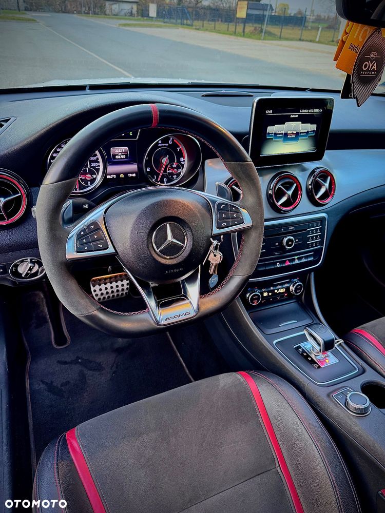Mercedes-Benz CLA 45 AMG 4-Matic - 5