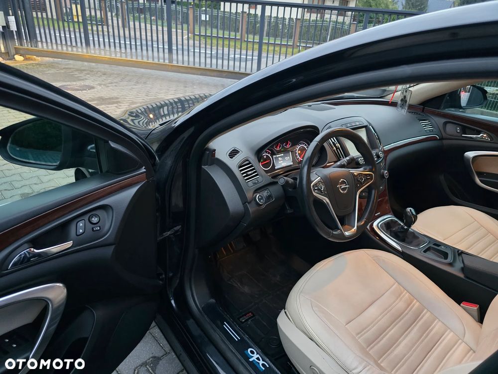 Opel Insignia - 32