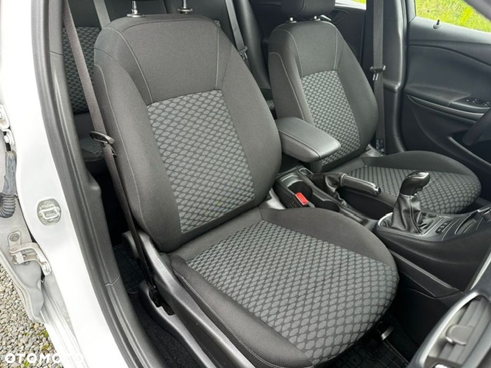 Opel Astra V 1.2 T Edition S&S - 28
