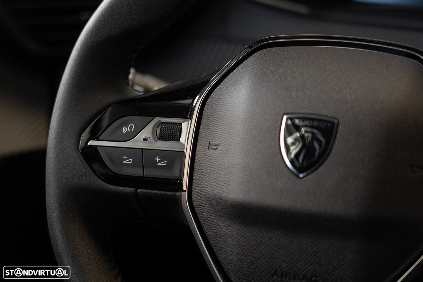 Peugeot 208 1.2 PureTech Allure - 24