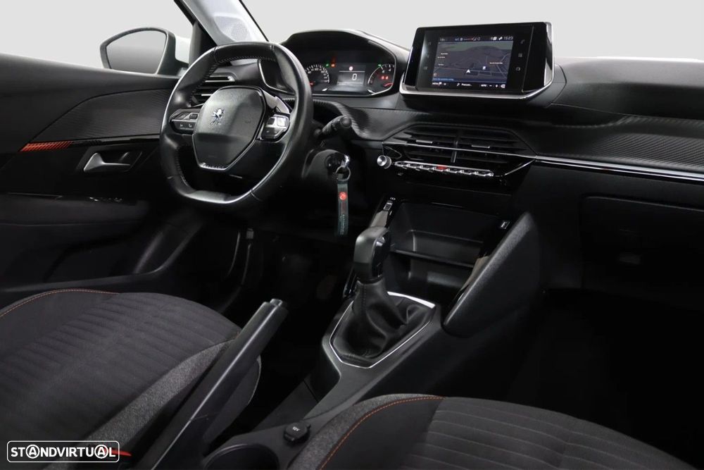 Peugeot 208 - 6