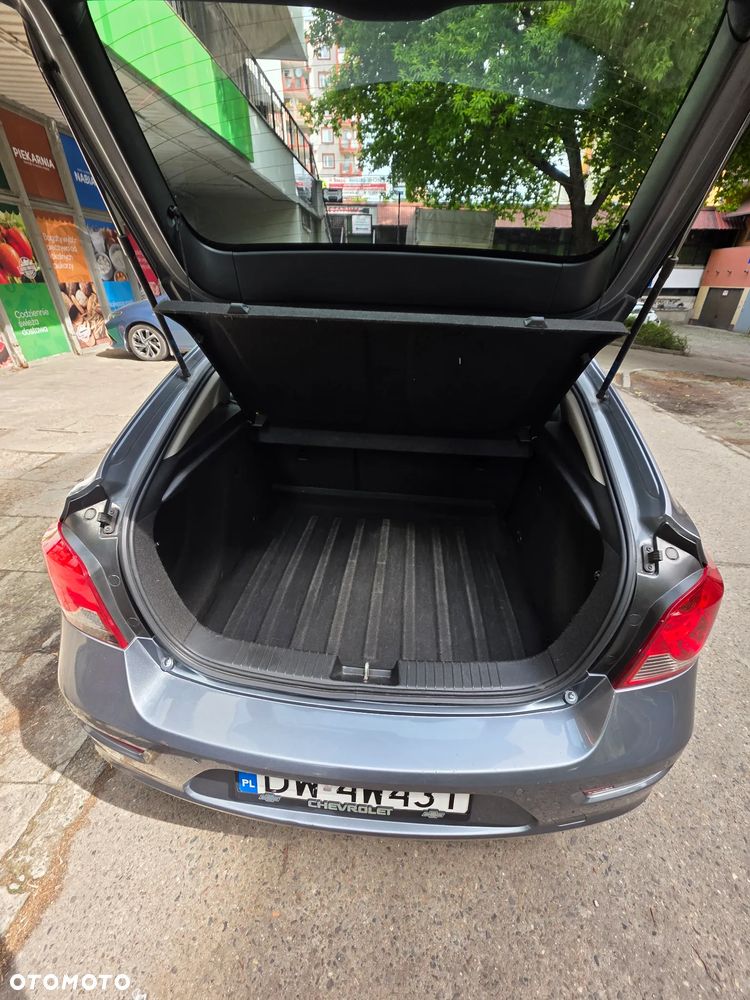 Chevrolet Cruze - 4