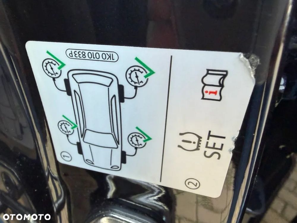 Volkswagen Golf - 21