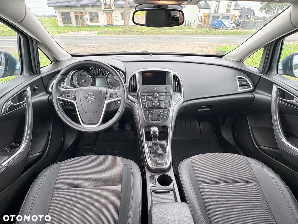 Opel Astra 1.4 T Cosmo - 9