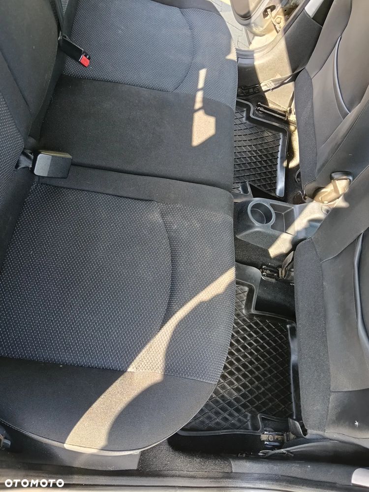 Peugeot 206 - 24
