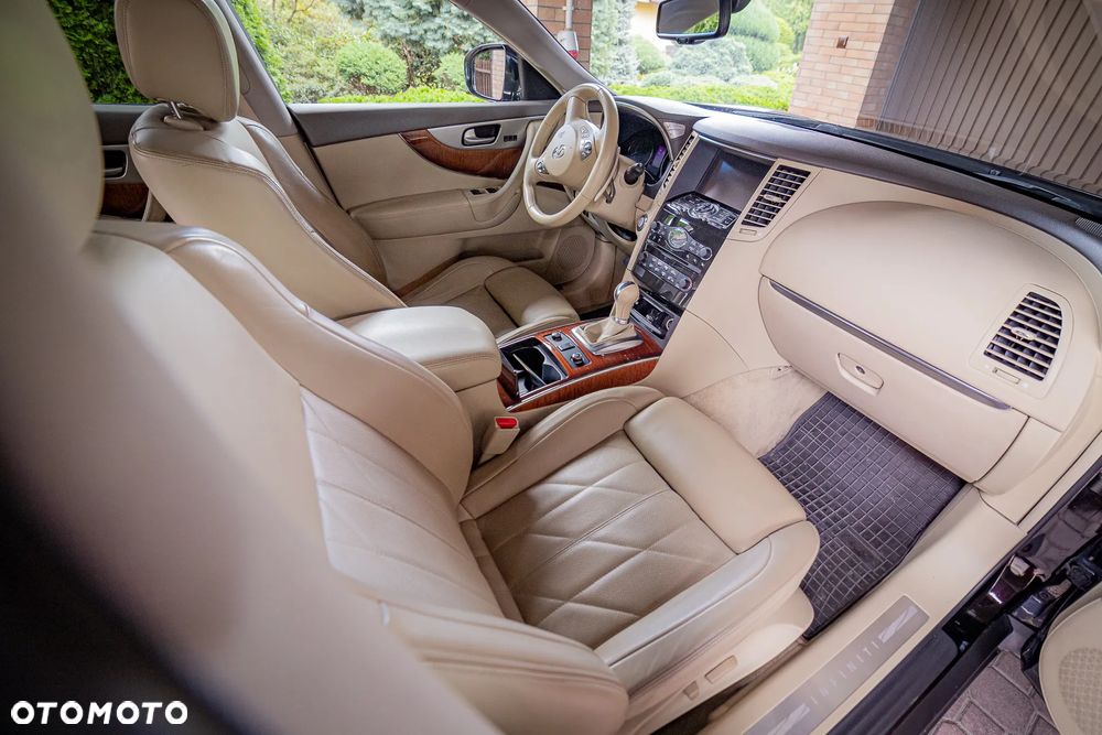 Infiniti QX70 3.0d S - 22