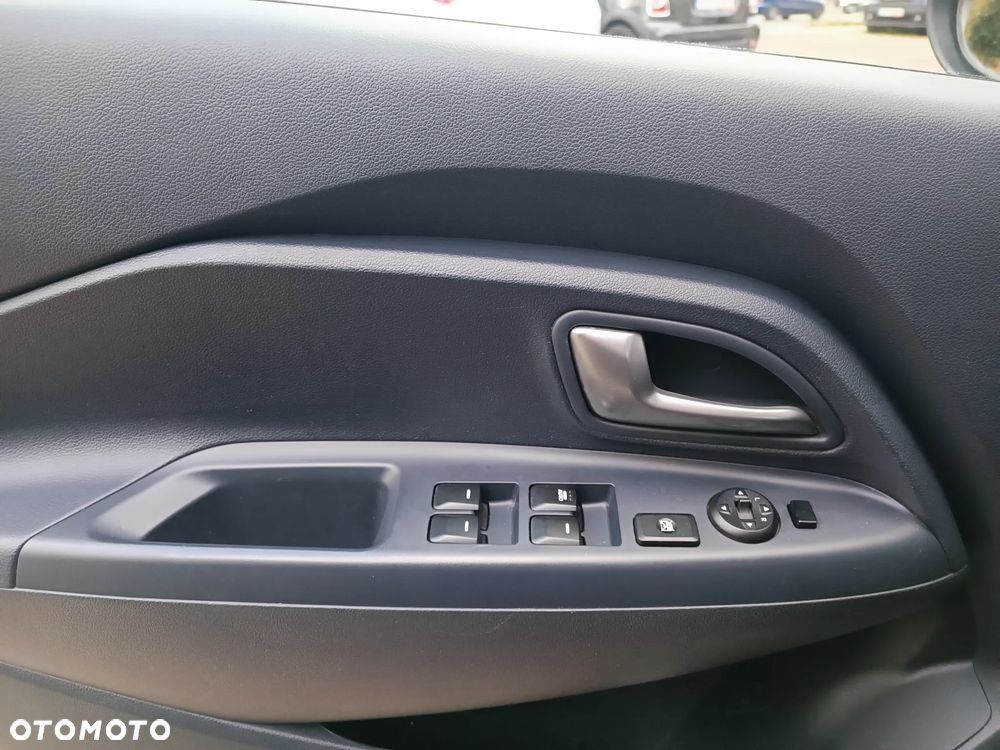 Kia Rio - 20