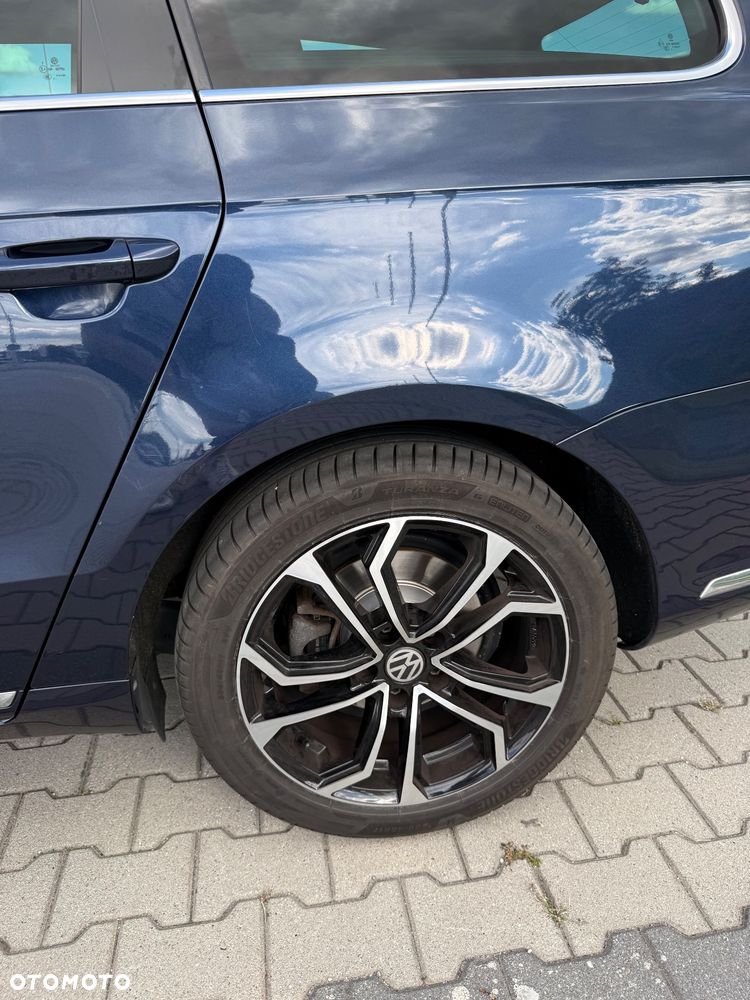 Volkswagen Passat 2.0 TDI Highline DSG - 30