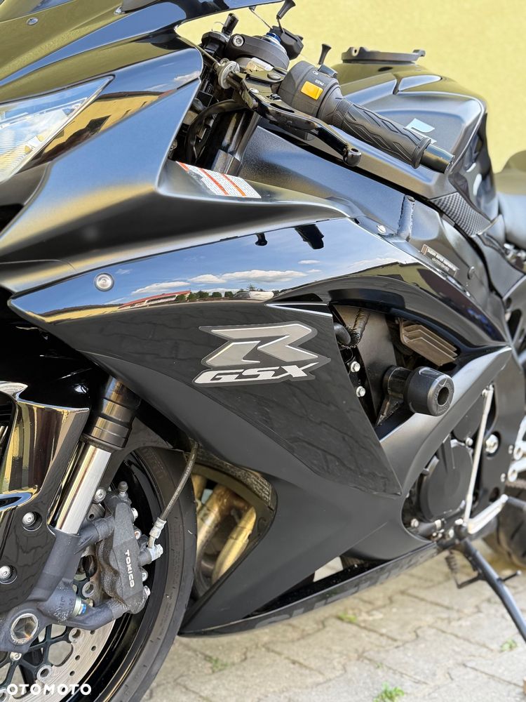 Suzuki GSX-R - 30