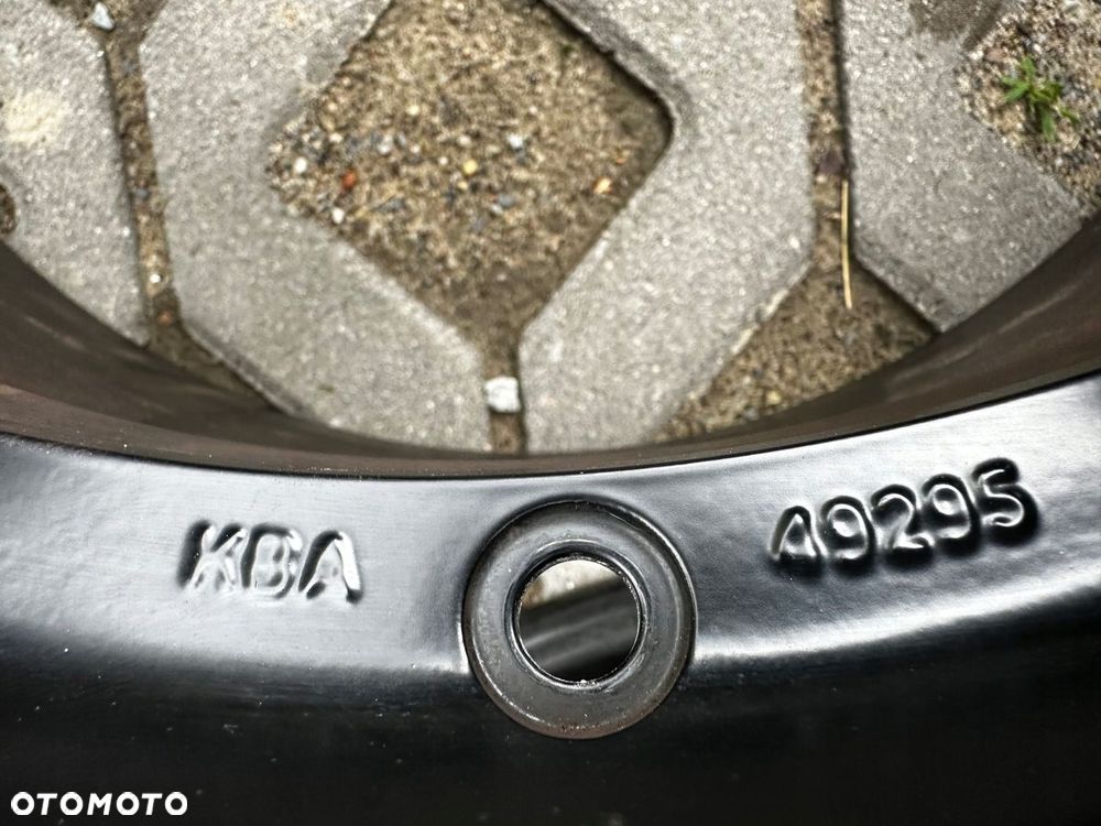 DEZENT TT felga 7X17 ET40 4x114,3 KBA 49295 - 11