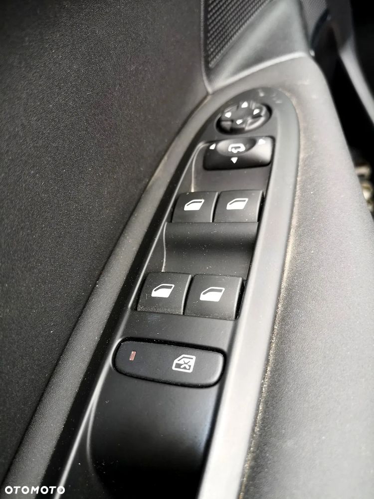 Citroën C4 1.2 PureTech Shine S&S EAT6 - 10