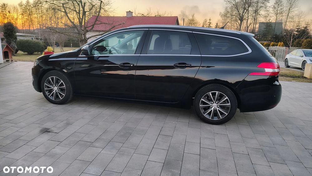 Peugeot 308 BlueHDi FAP 120 EAT6 Stop & Start Allure - 4