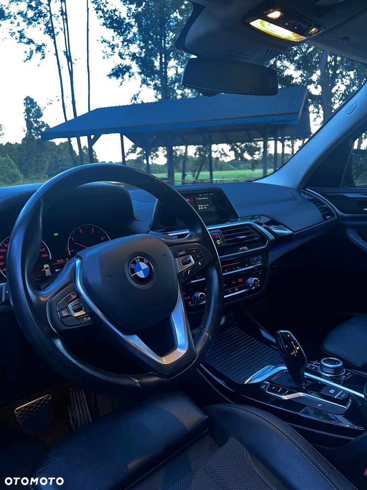 BMW X3 sDrive18d xLine - 10
