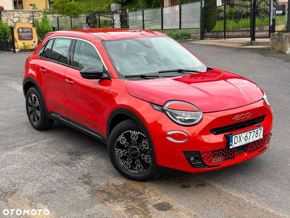 Fiat 600 HYBRID 125 Jahre Edition - 24