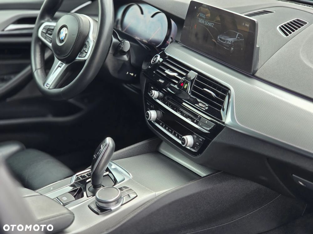 BMW Seria 5 520d M Sport Edition - 17