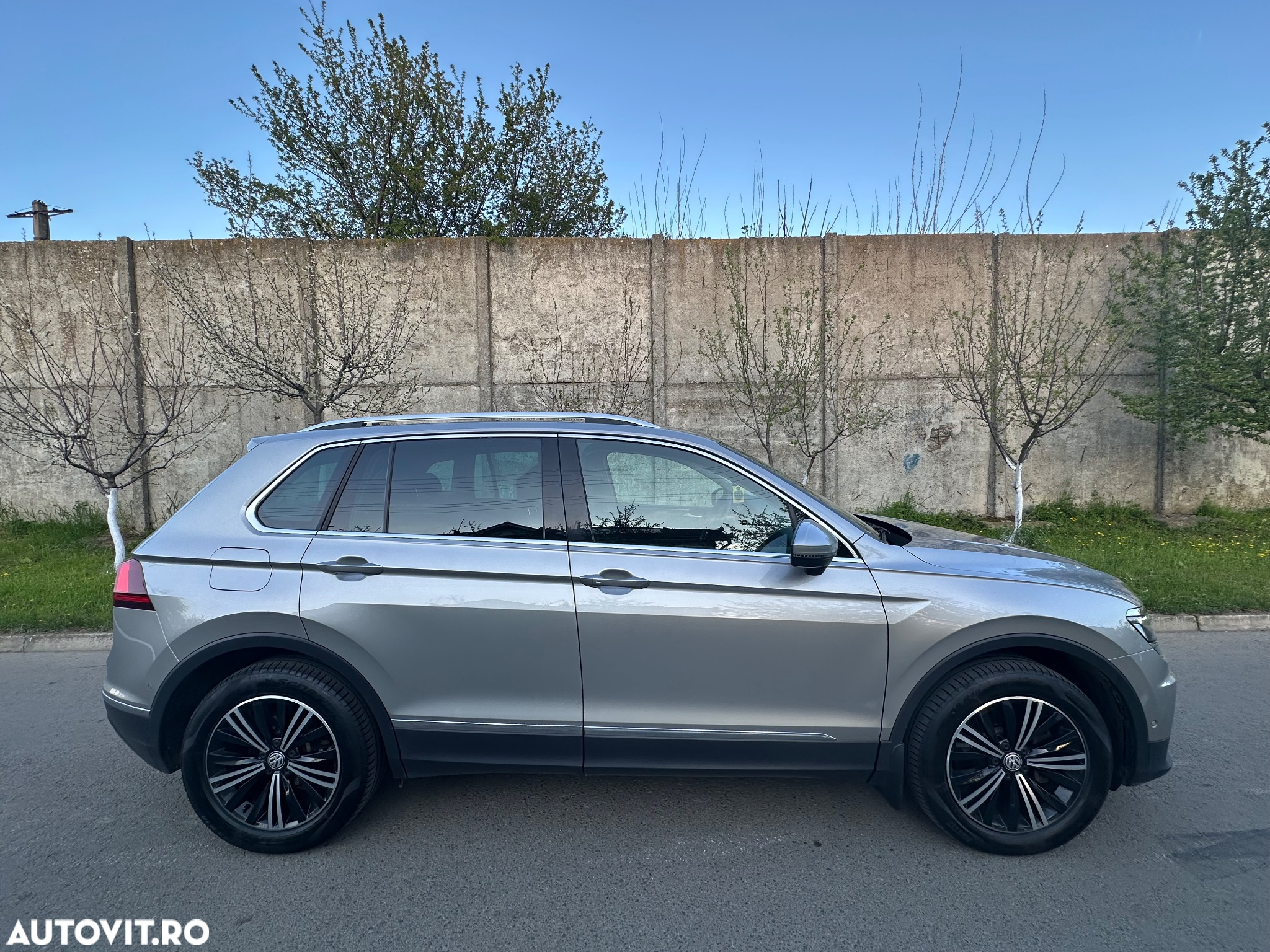 Volkswagen Tiguan 2.0 TDI 4Mot DSG Highline - 5