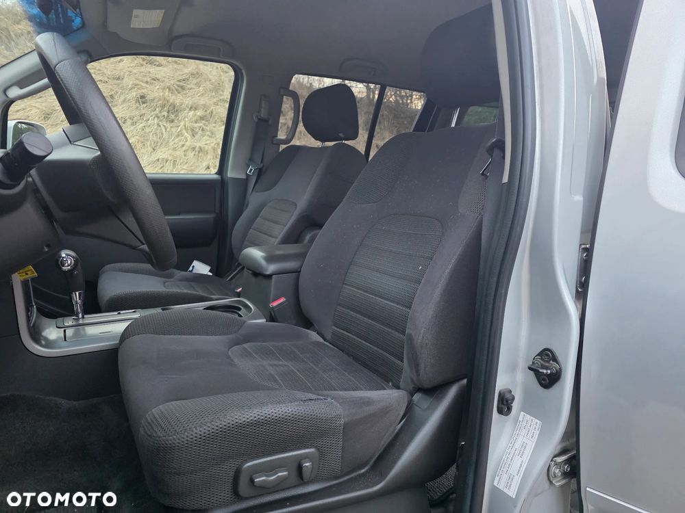 Nissan Pathfinder - 13