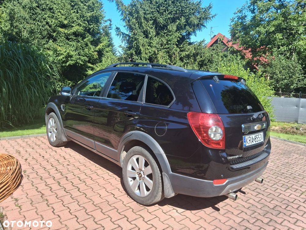 Chevrolet Captiva 2.0 d LT high - 3