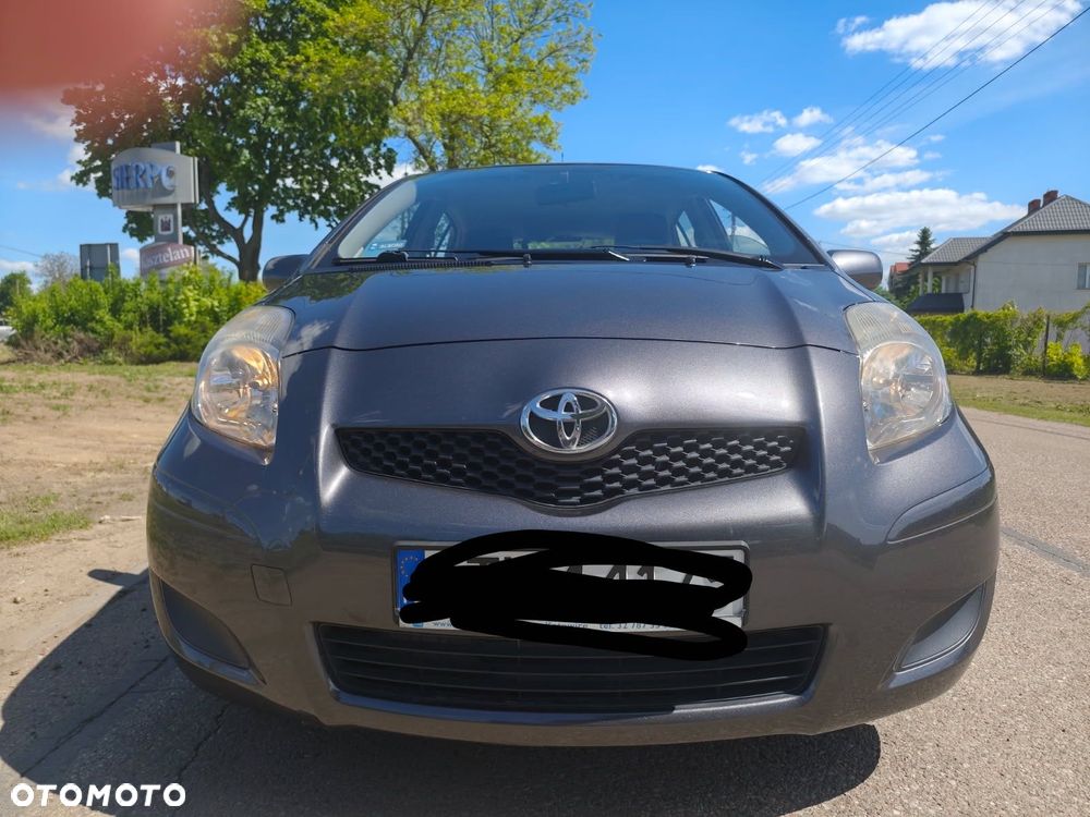 Toyota Yaris - 4