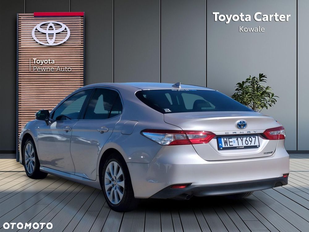 Toyota Camry 2.5 Hybrid Comfort CVT - 4
