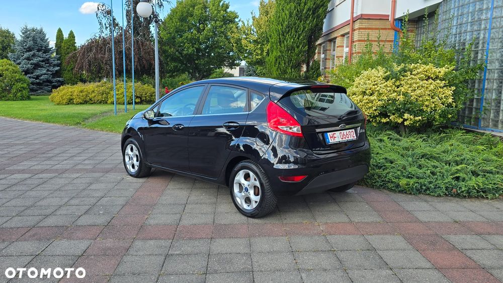 Ford Fiesta - 37