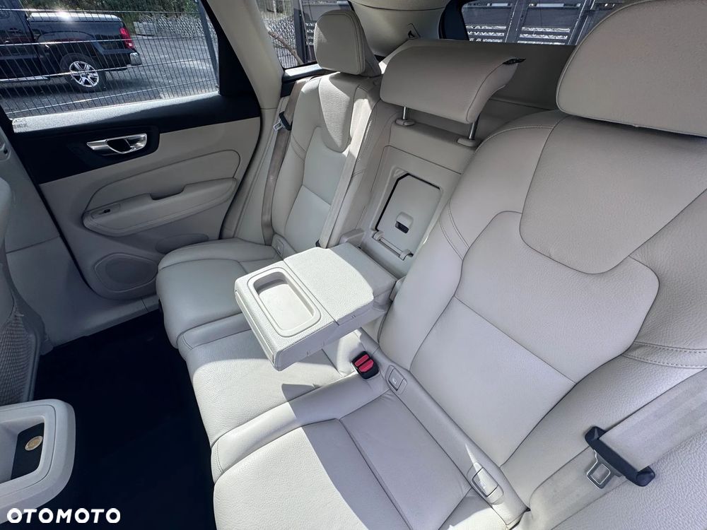 Volvo XC 60 B5 D AWD Inscription - 6