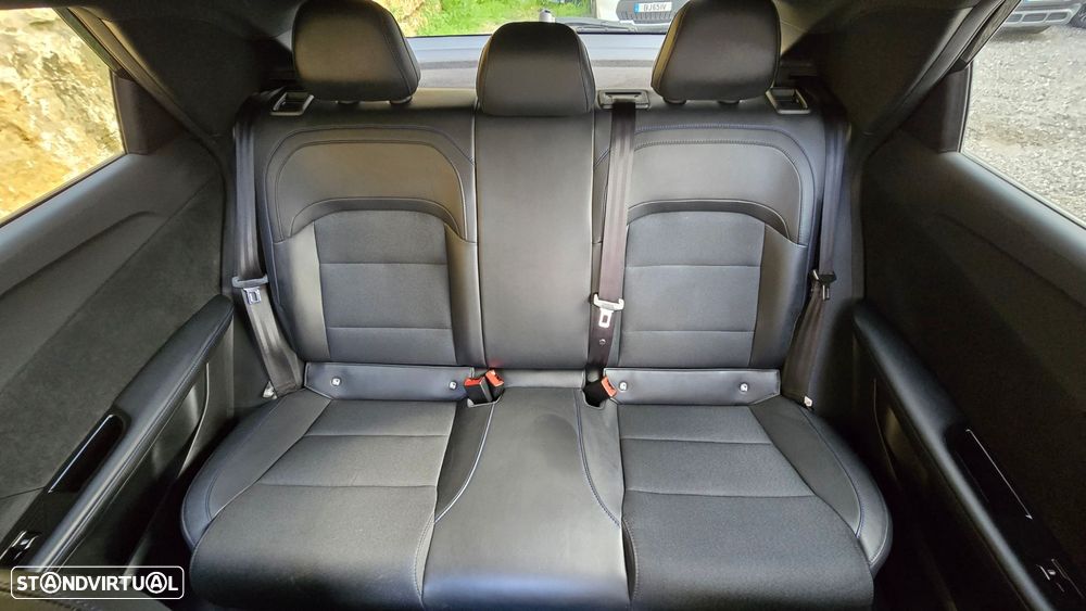 MG MG4 64 kWh Luxury - 51