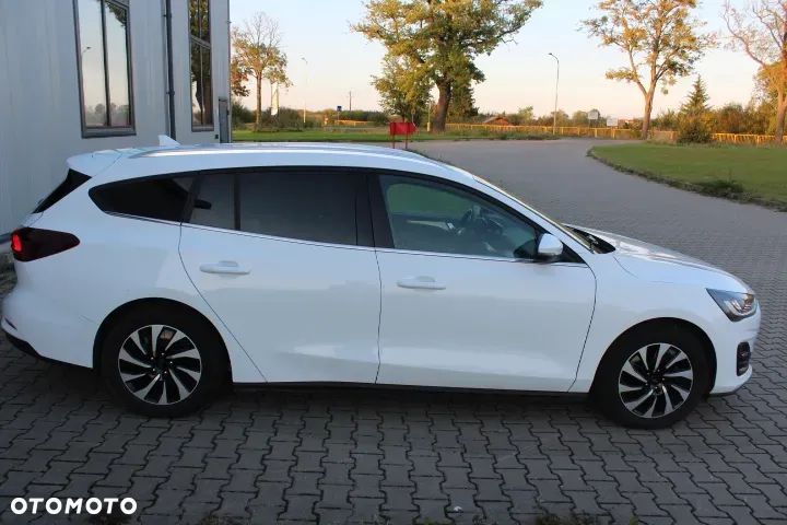 Ford Focus 1.0 EcoBoost Hybrid TITANIUM DESIGN - 9